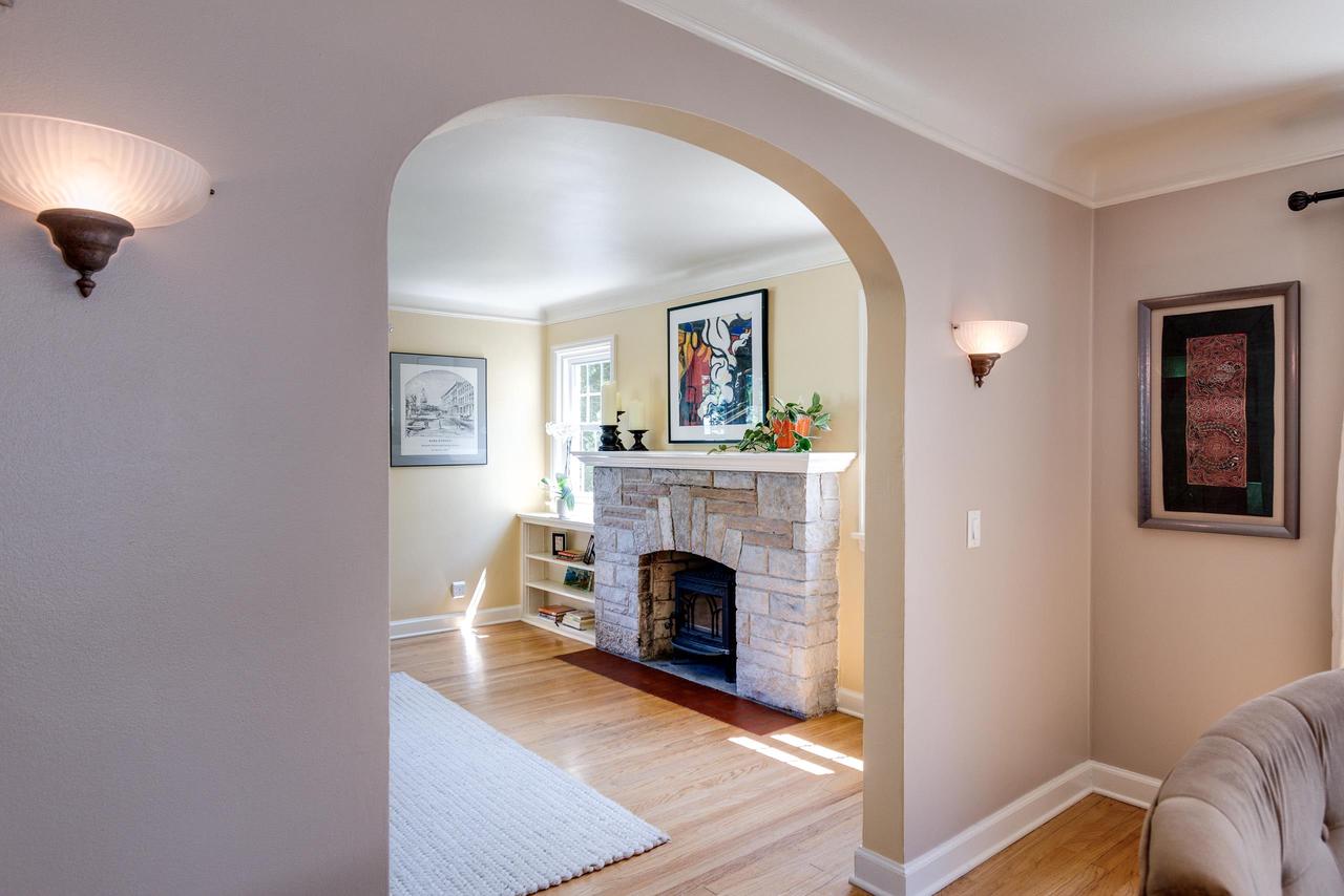 151 Lakewood Boulevard