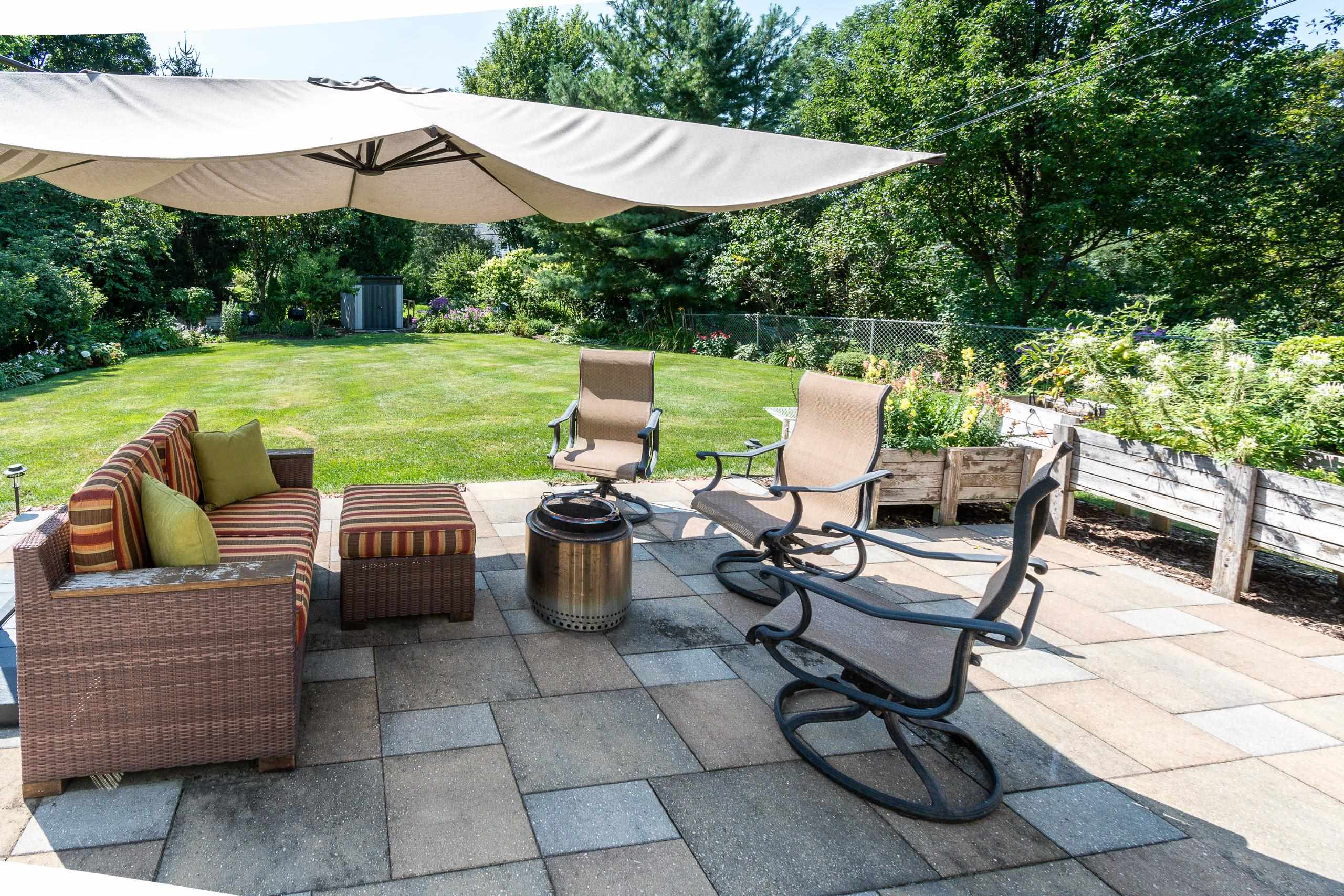 151 Lakewood Boulevard