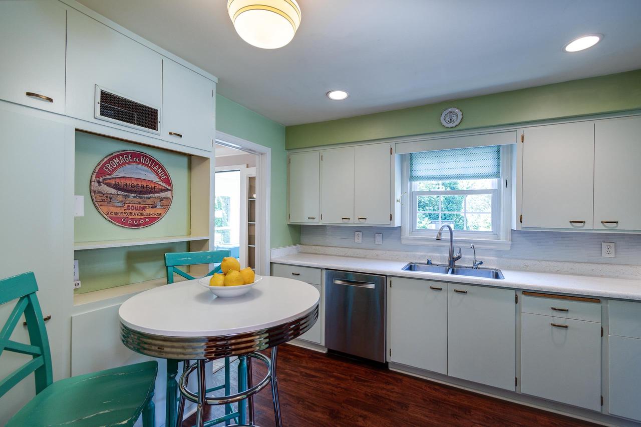 151 Lakewood Boulevard