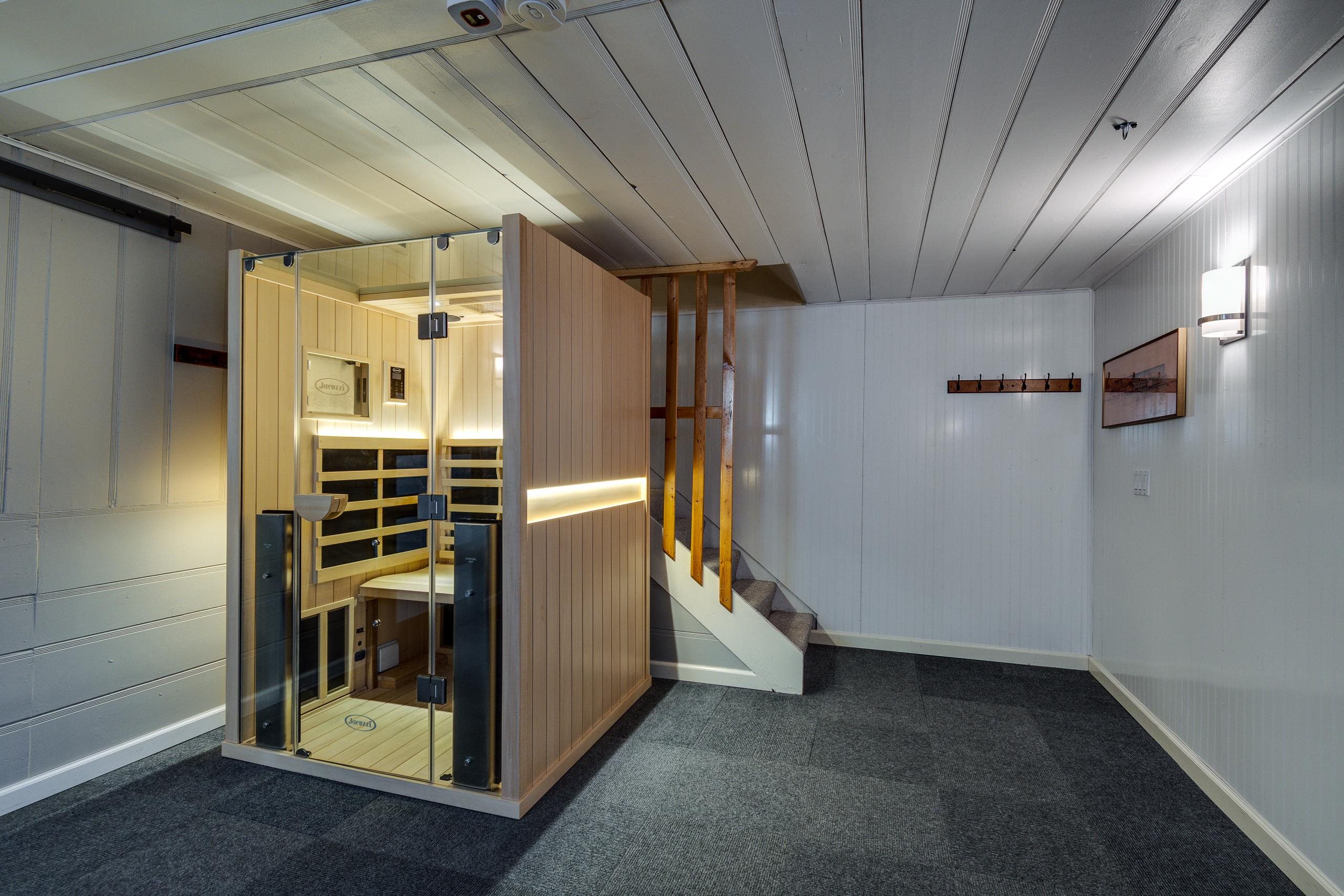 151 Lakewood Boulevard