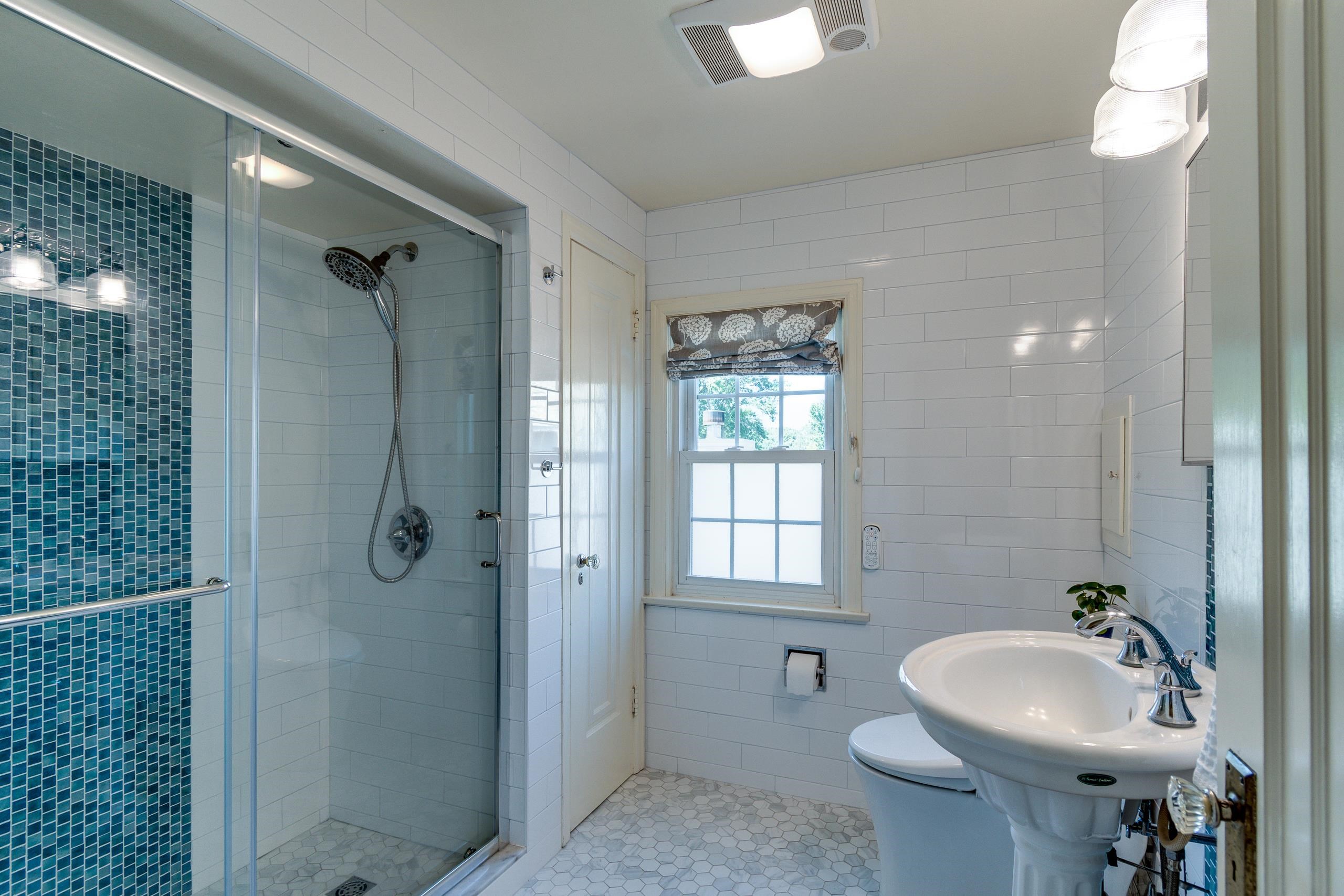 151 Lakewood Boulevard