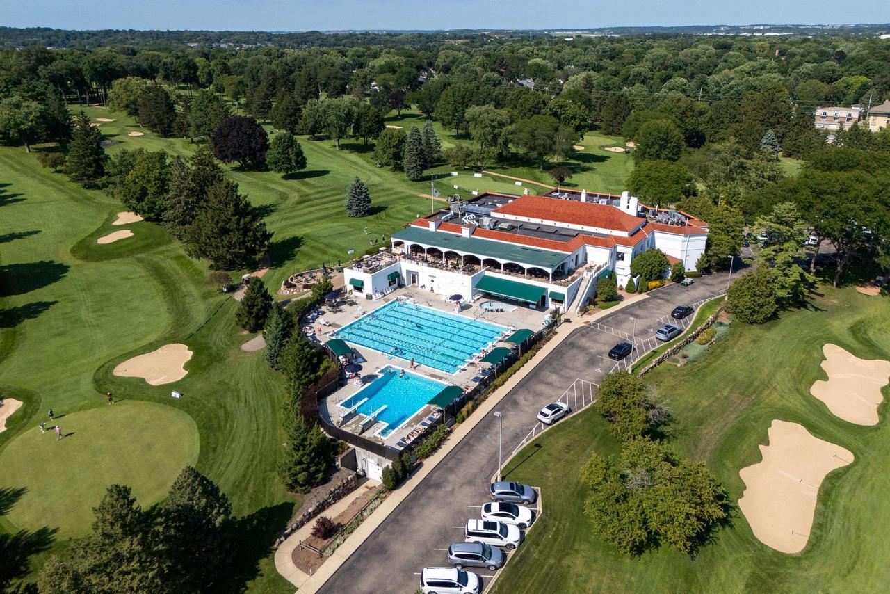 151 Lakewood Boulevard