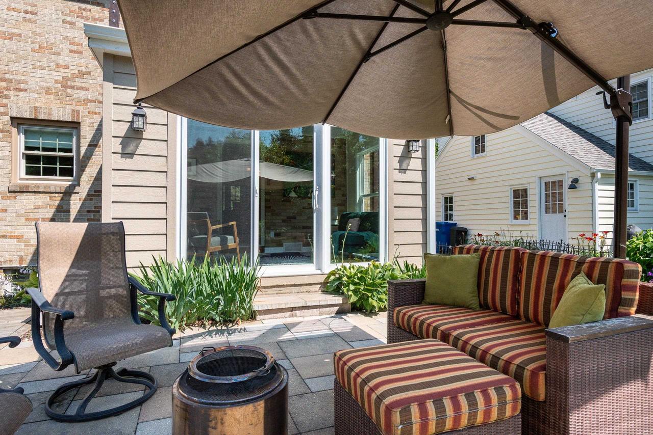 151 Lakewood Boulevard