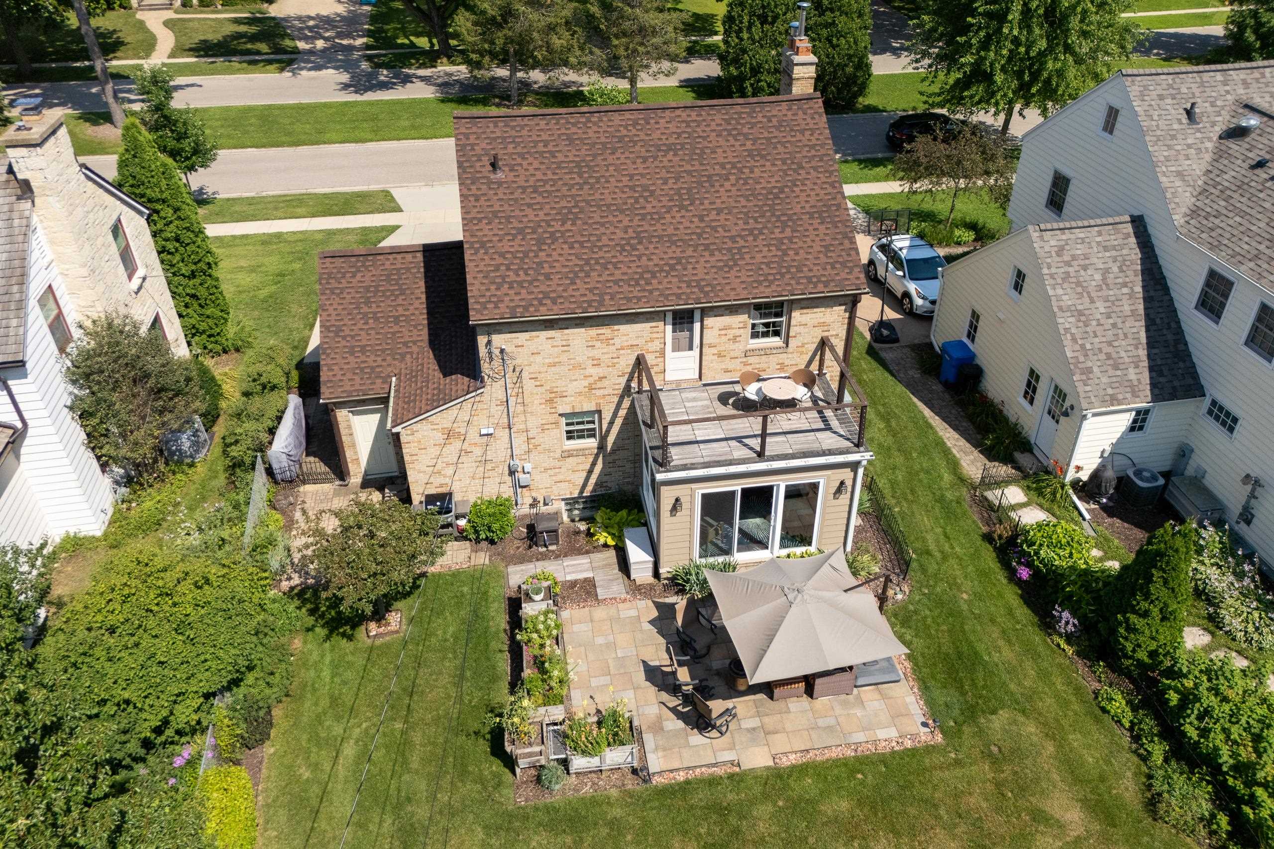 151 Lakewood Boulevard