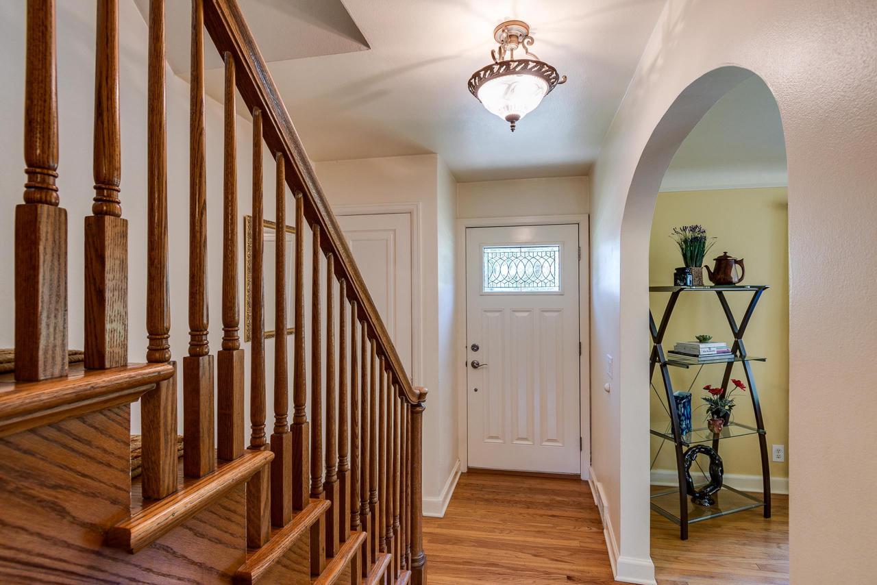 151 Lakewood Boulevard