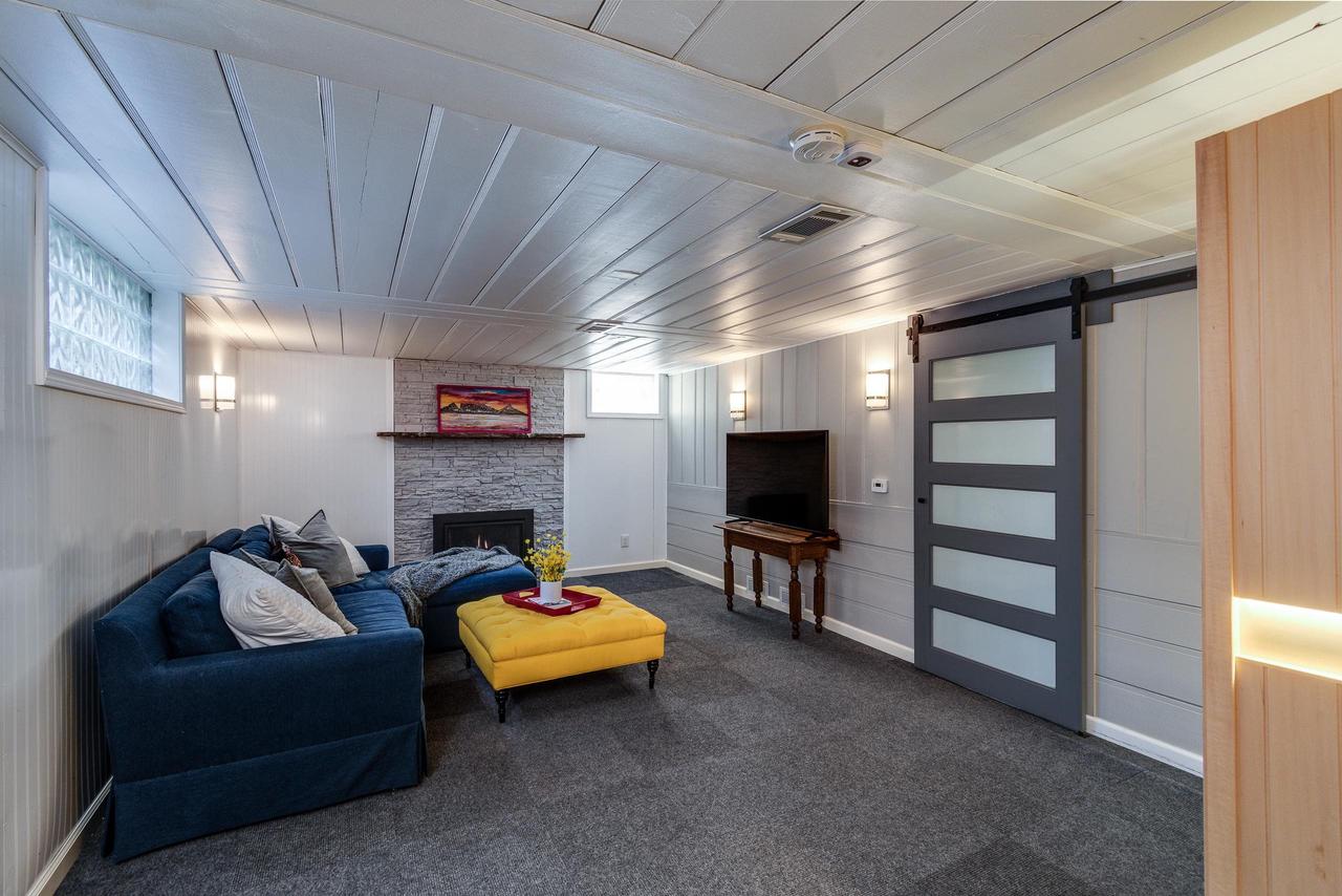 151 Lakewood Boulevard