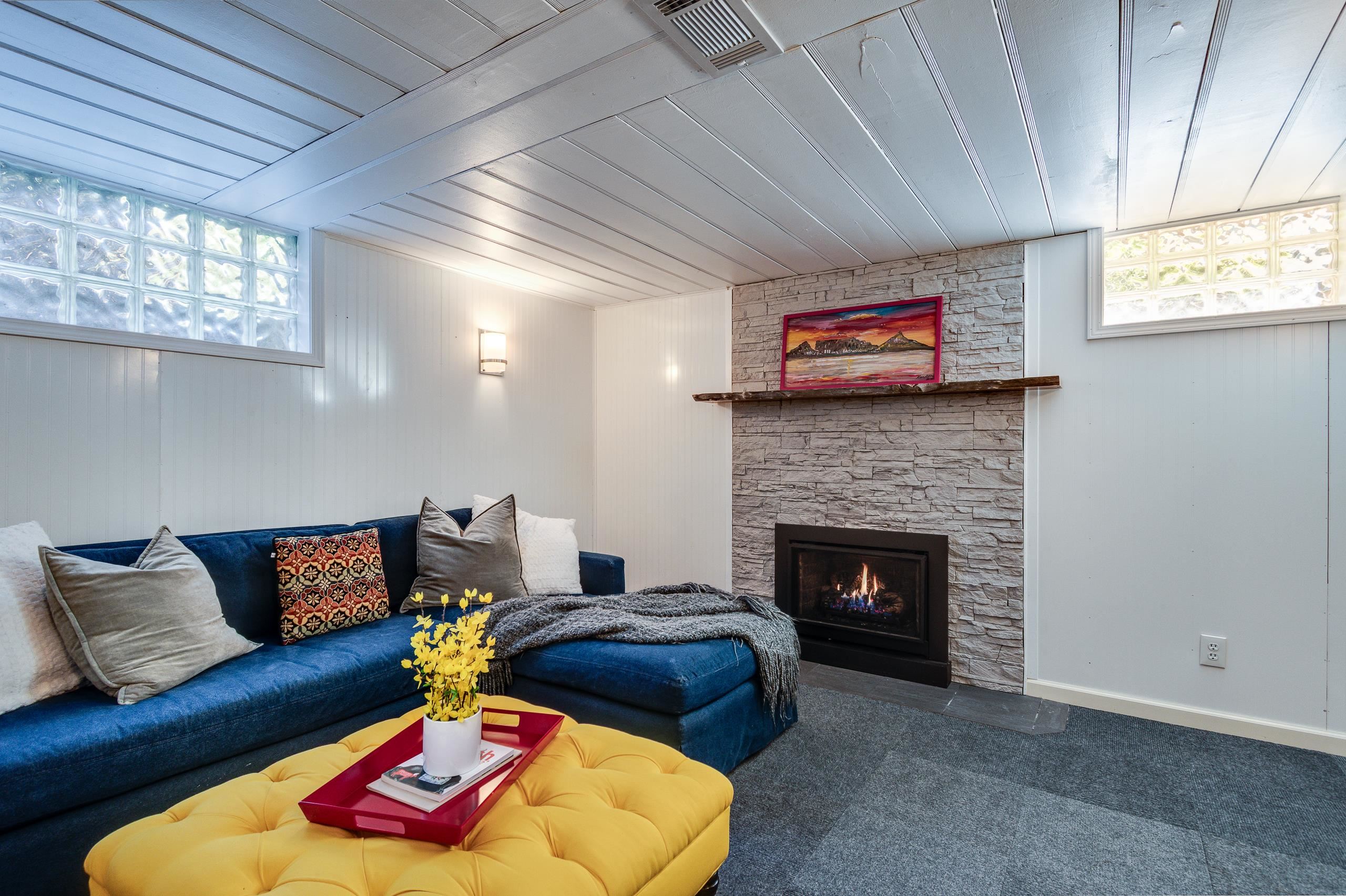 151 Lakewood Boulevard