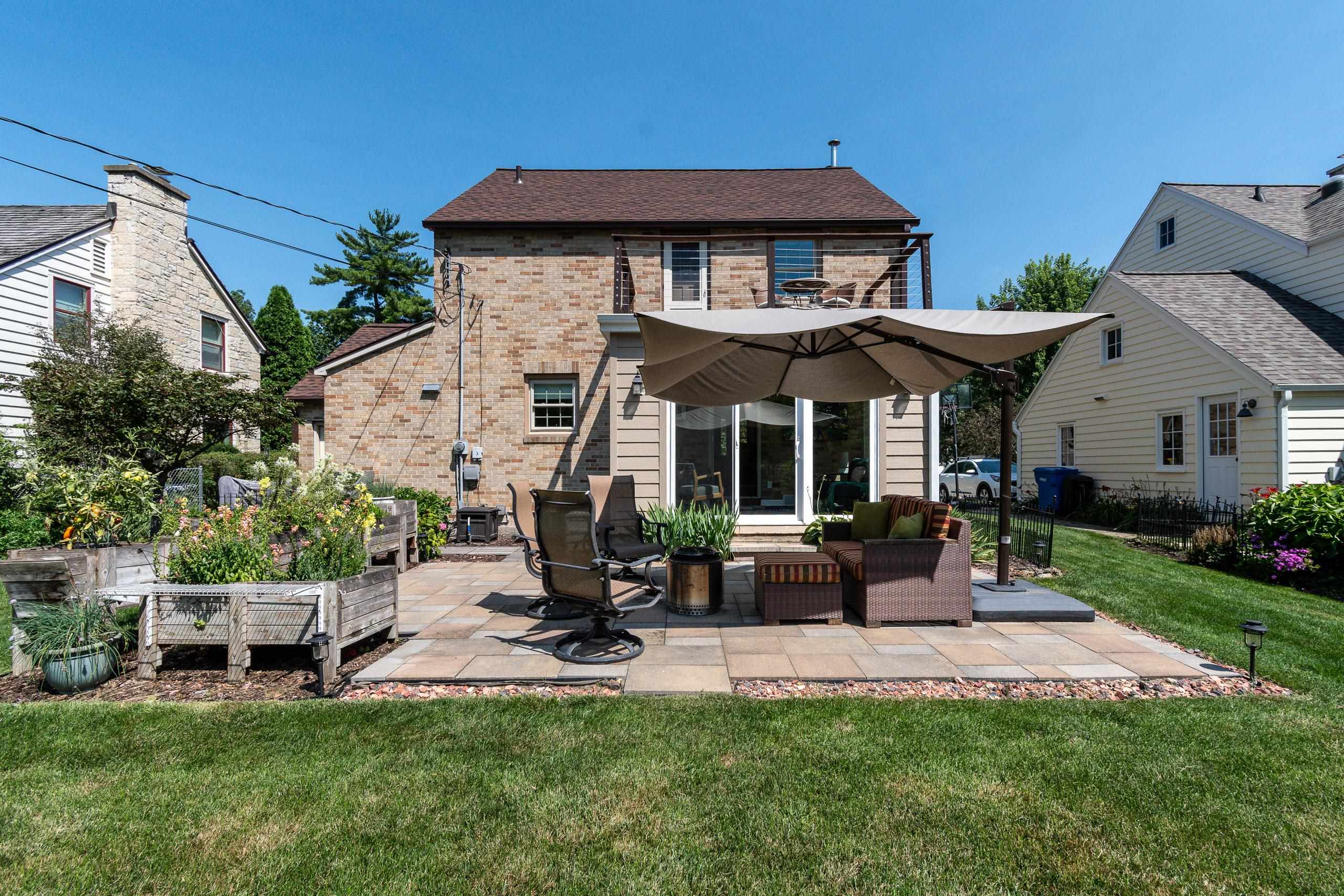 151 Lakewood Boulevard