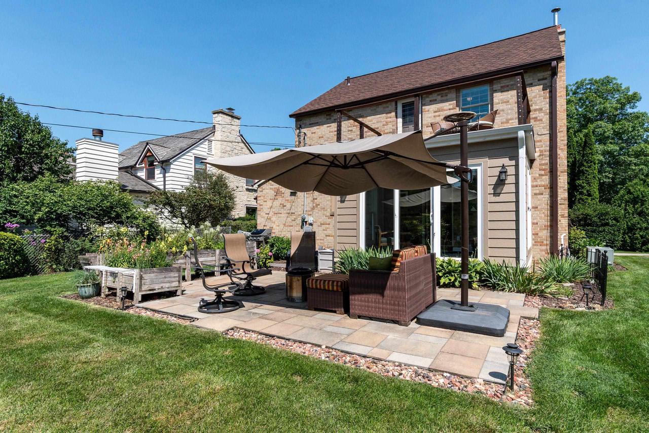 151 Lakewood Boulevard