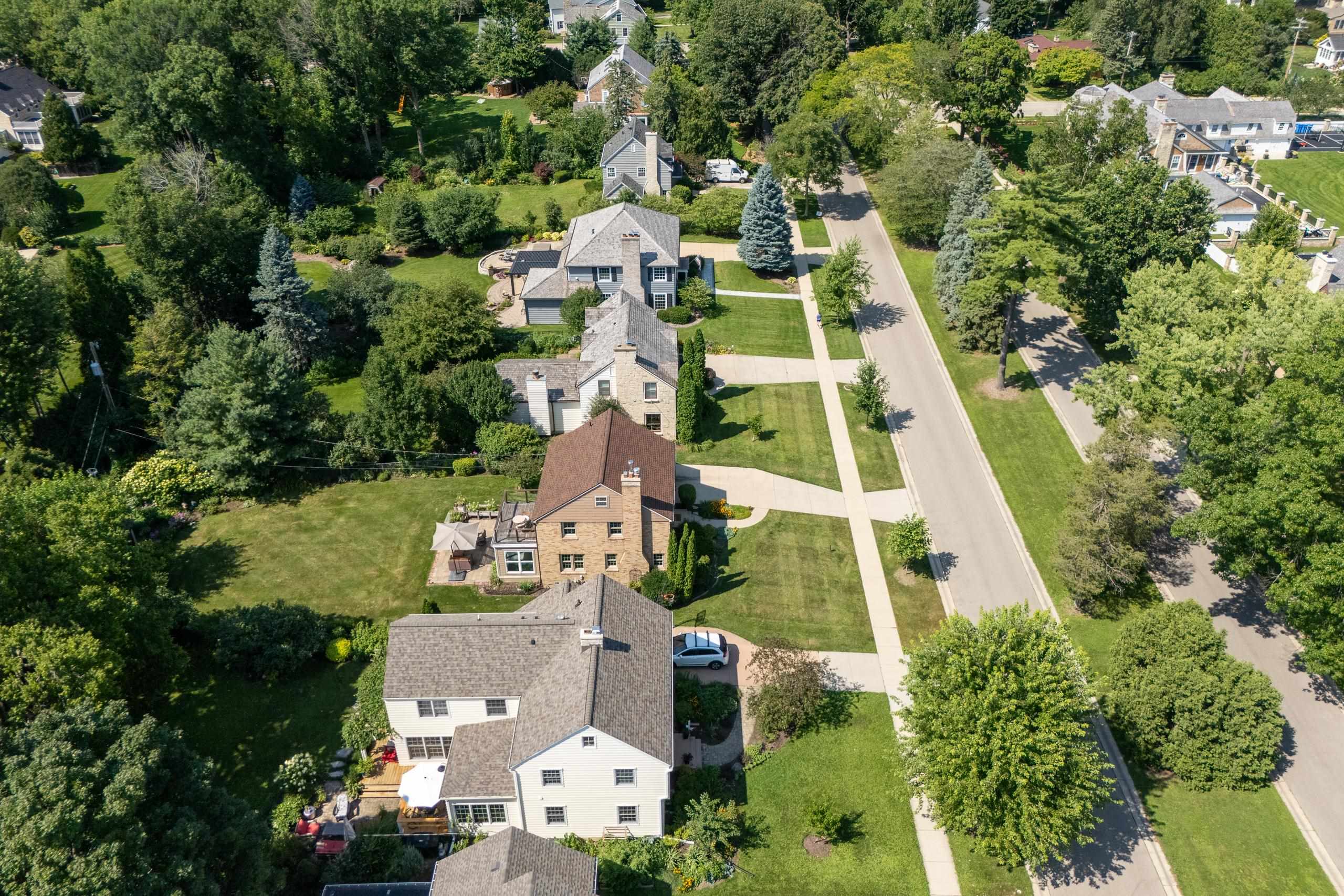 151 Lakewood Boulevard