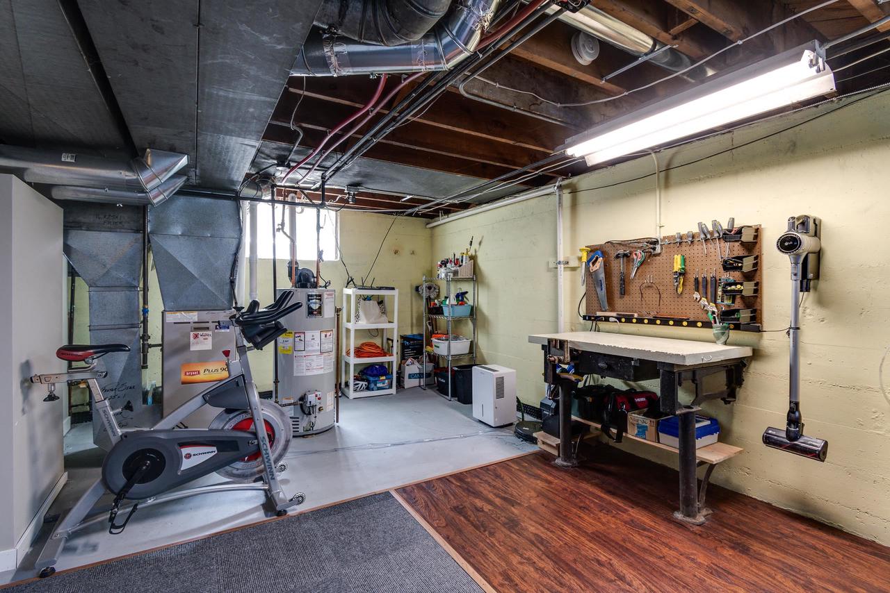 151 Lakewood Boulevard