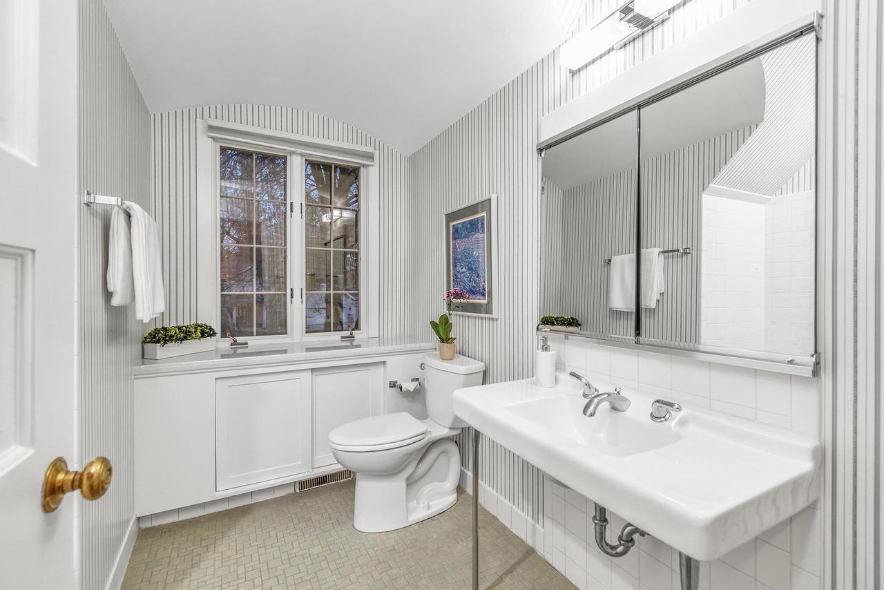 1428 Carrington Street