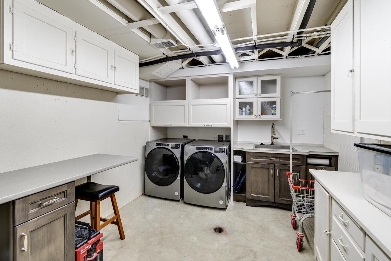 1428 Carrington Street