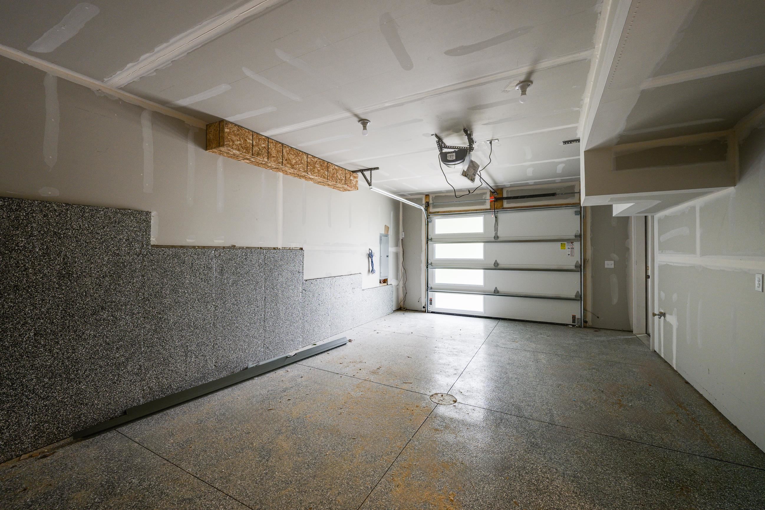 105 E Lakeview Avenue