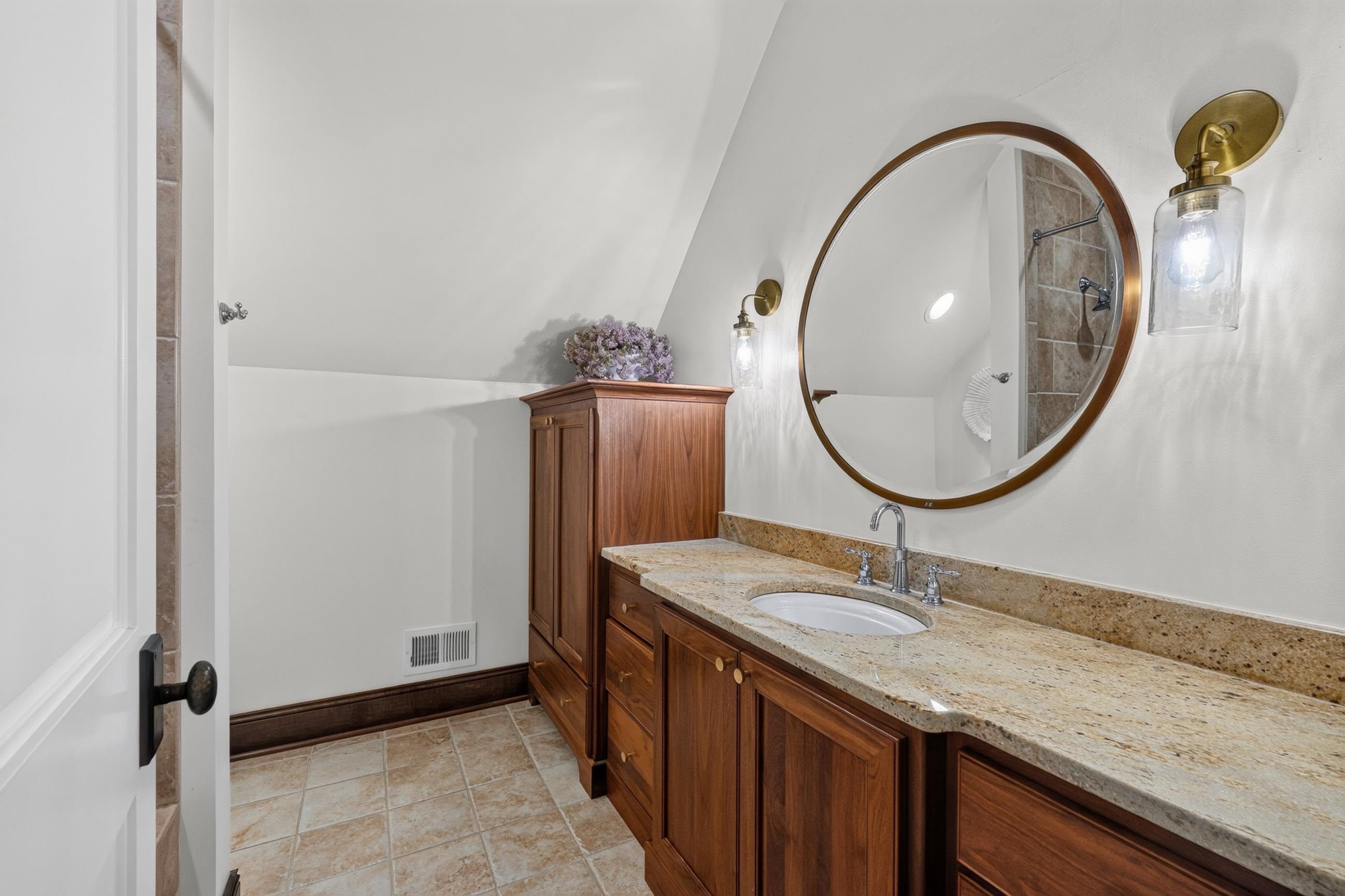 5707 Bay Shore Drive
