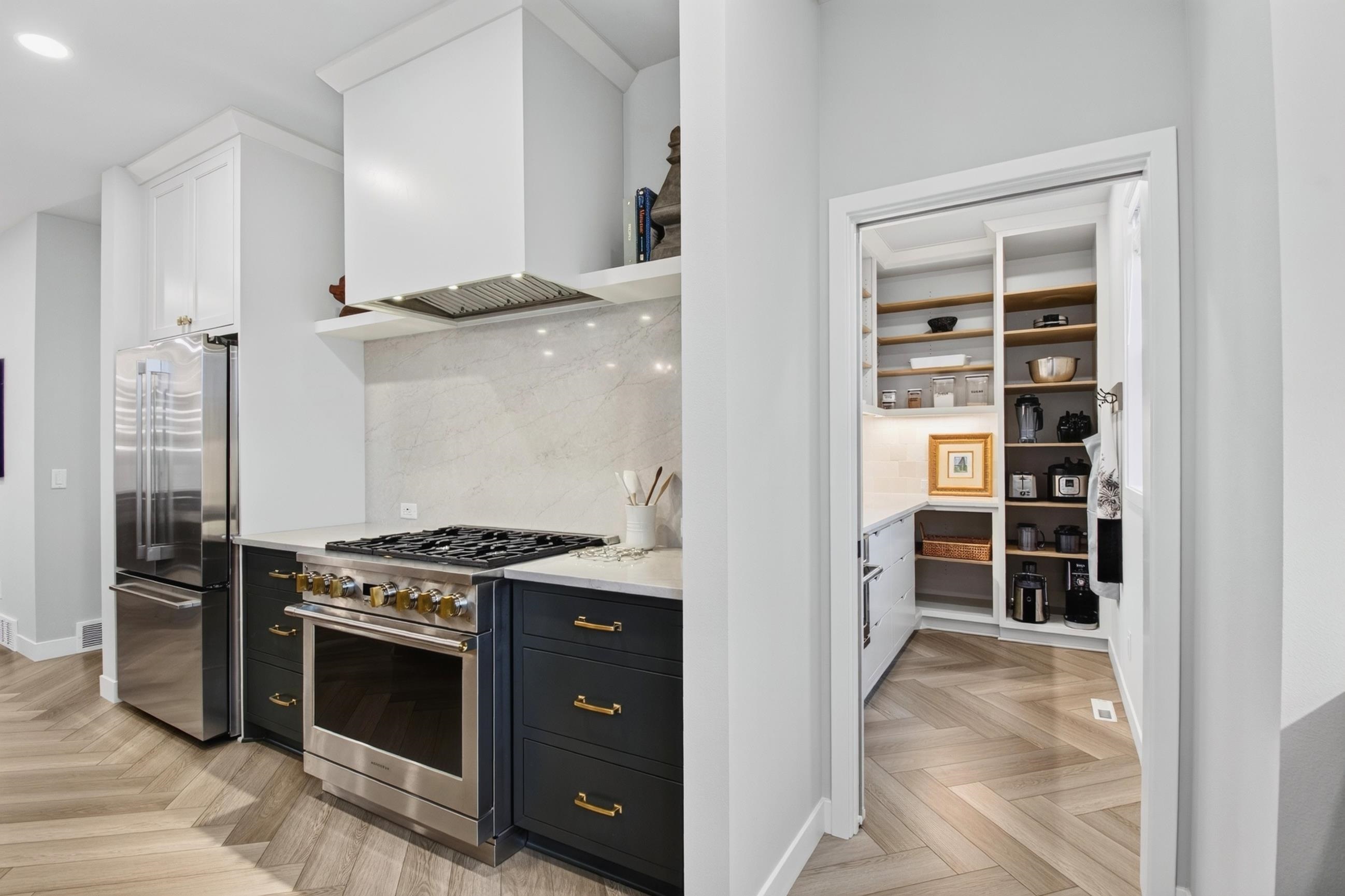 905 Roger Court