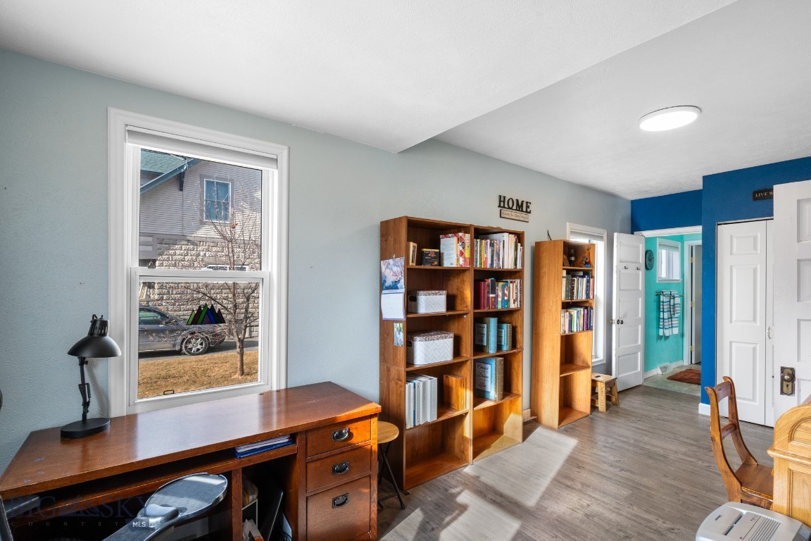 609 N Broadway Street
