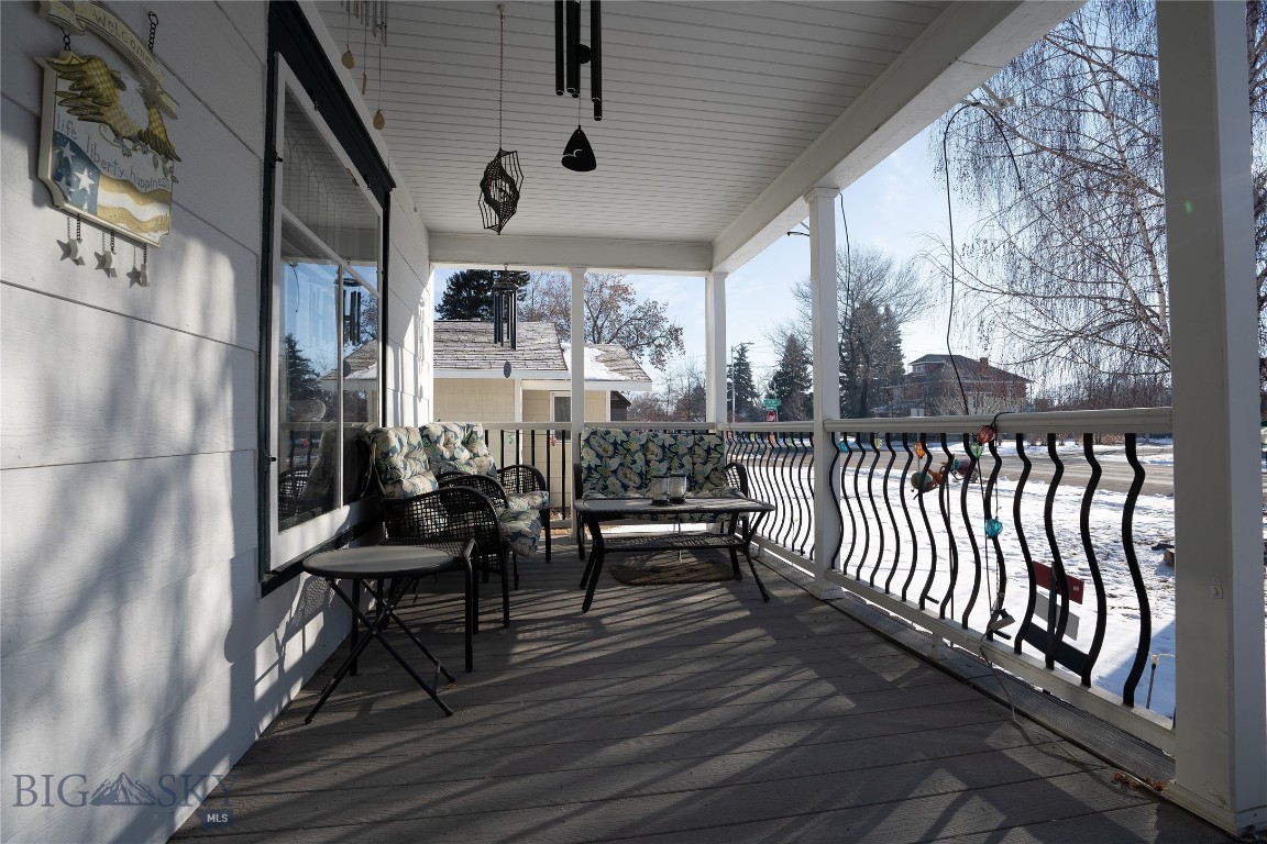 609 N Broadway Street