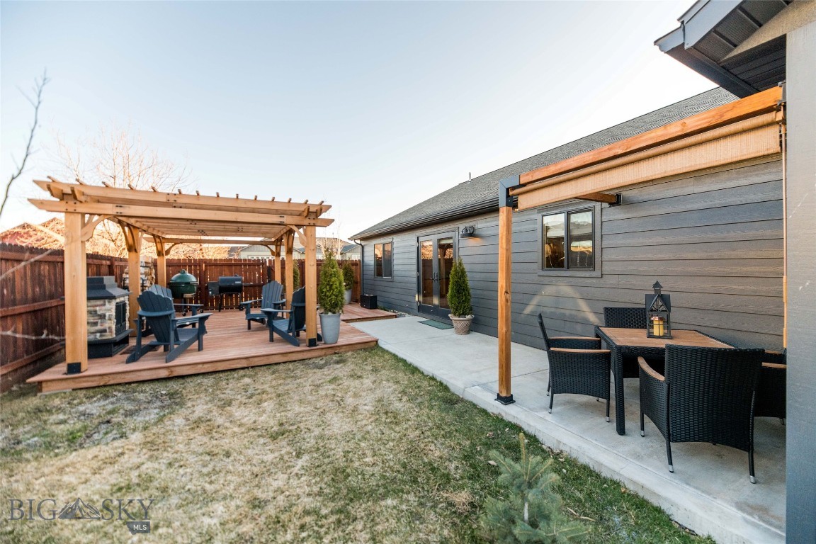 461 Cedar Wood Circle