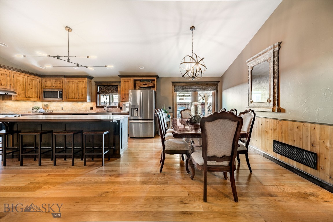 461 Cedar Wood Circle