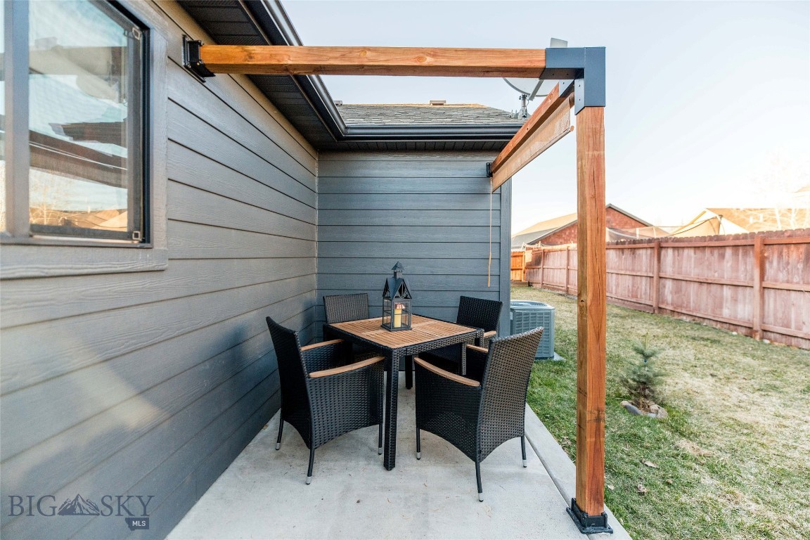 461 Cedar Wood Circle