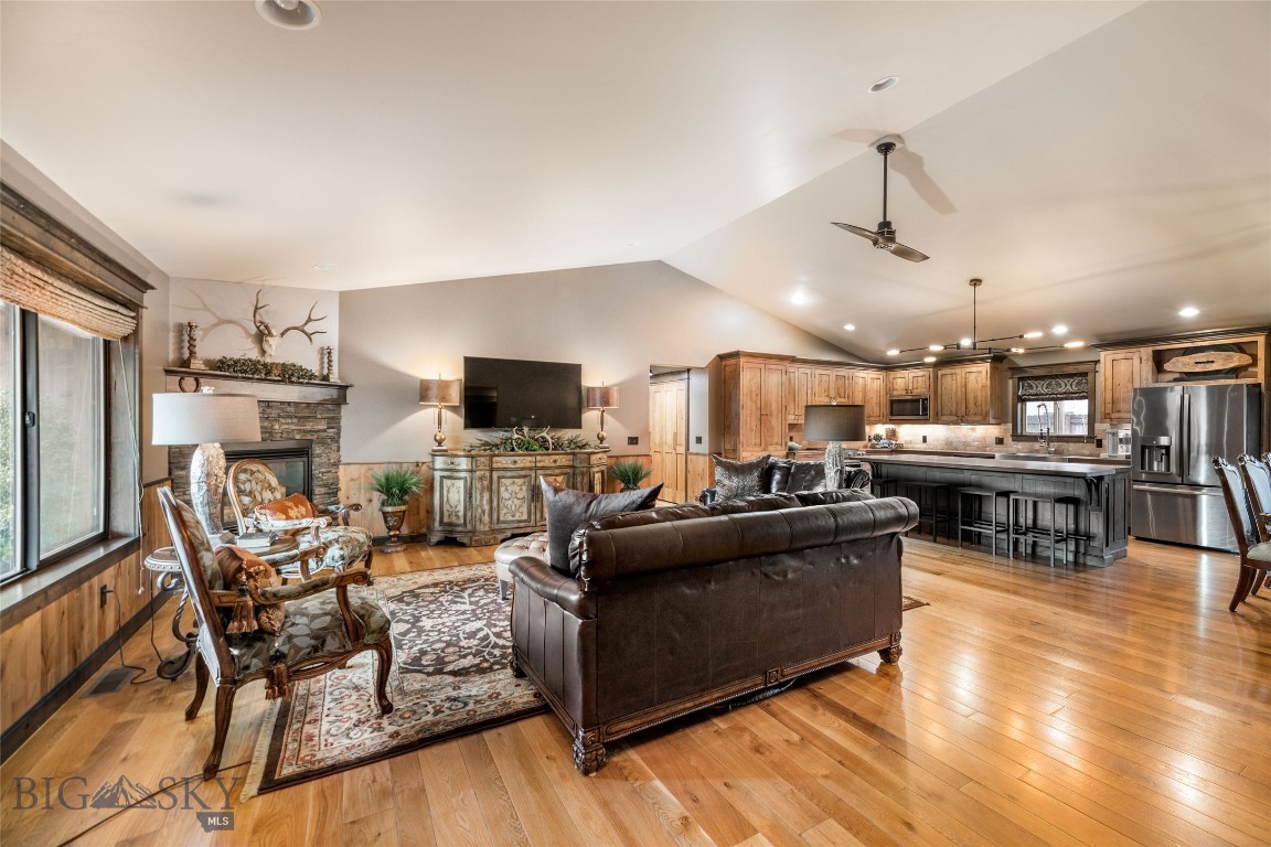 461 Cedar Wood Circle