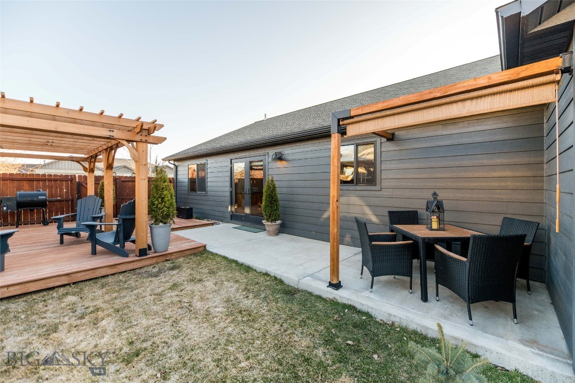 461 Cedar Wood Circle