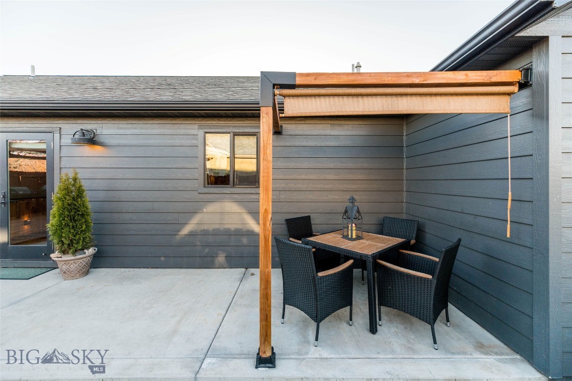 461 Cedar Wood Circle