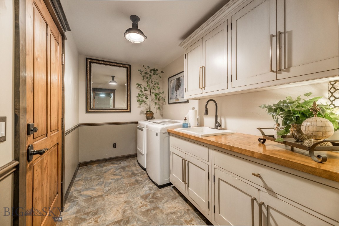 461 Cedar Wood Circle