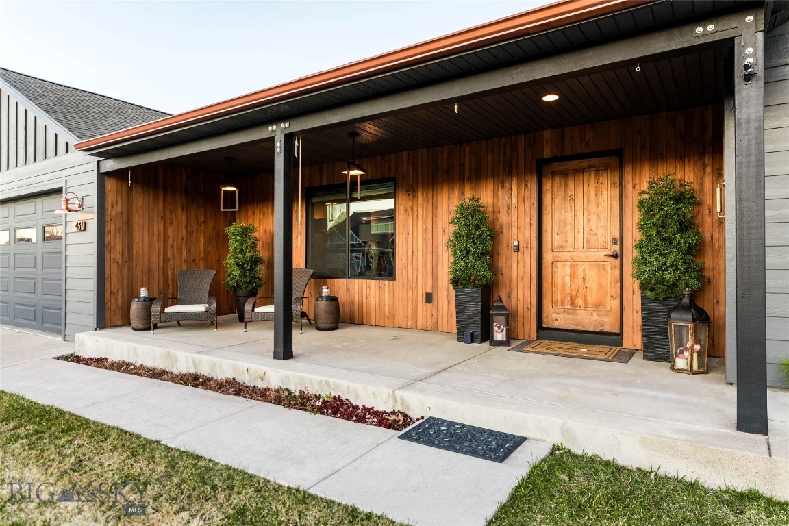 461 Cedar Wood Circle