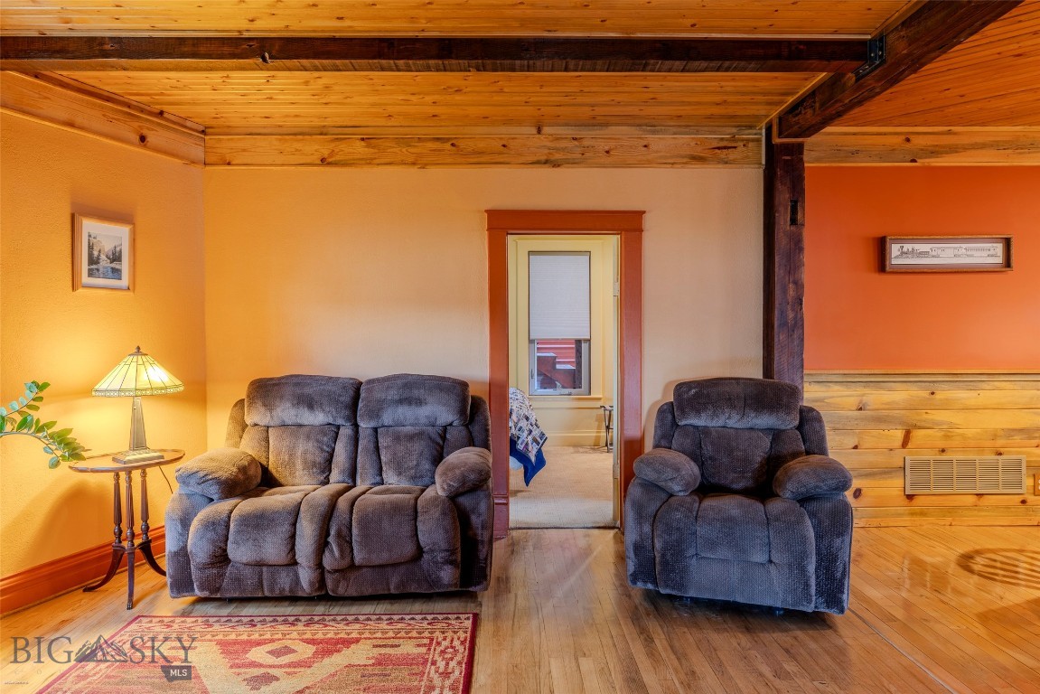 502 Table Mountain Drive