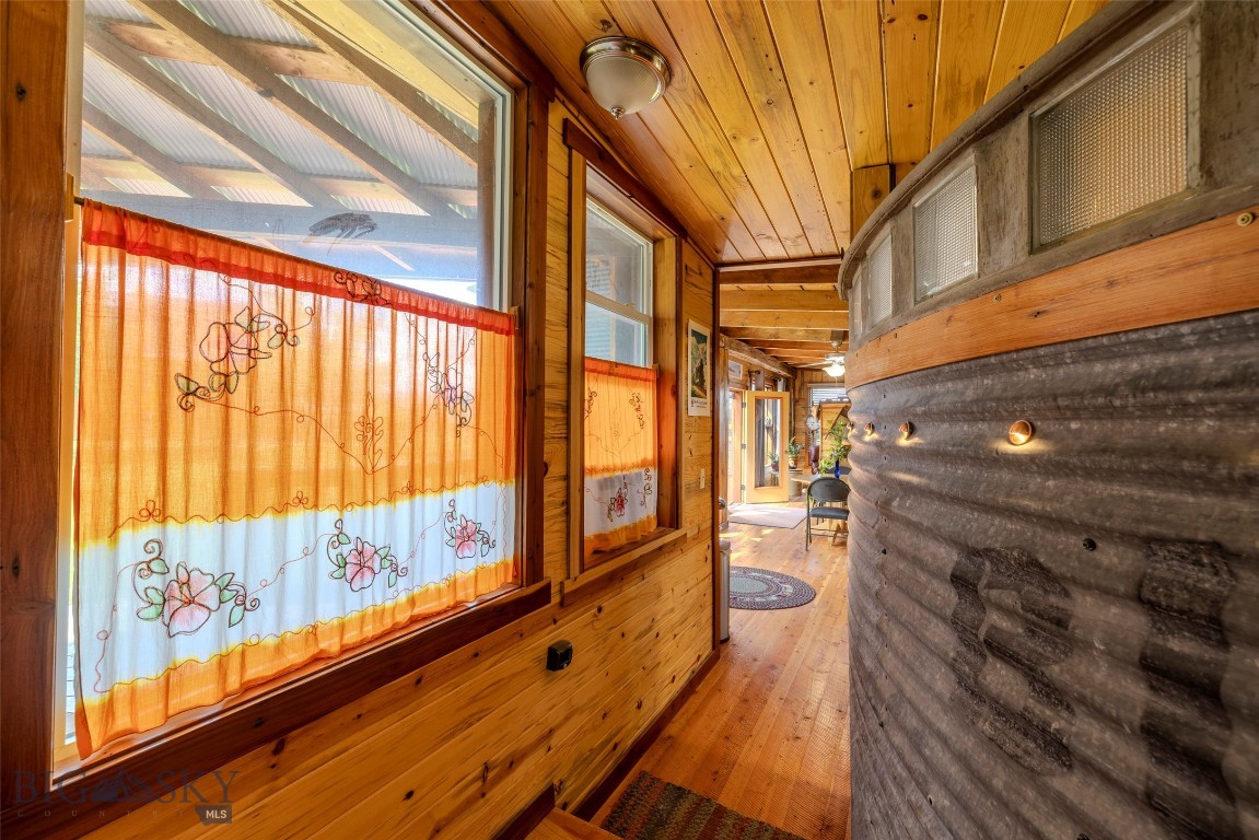 502 Table Mountain Drive