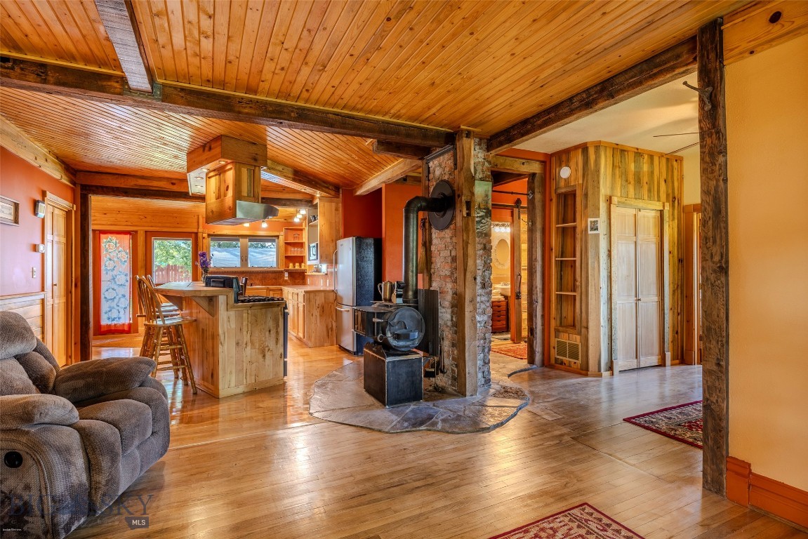 502 Table Mountain Drive