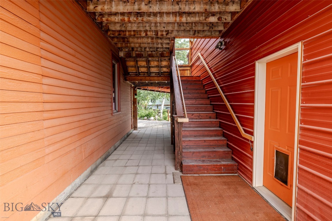 502 Table Mountain Drive
