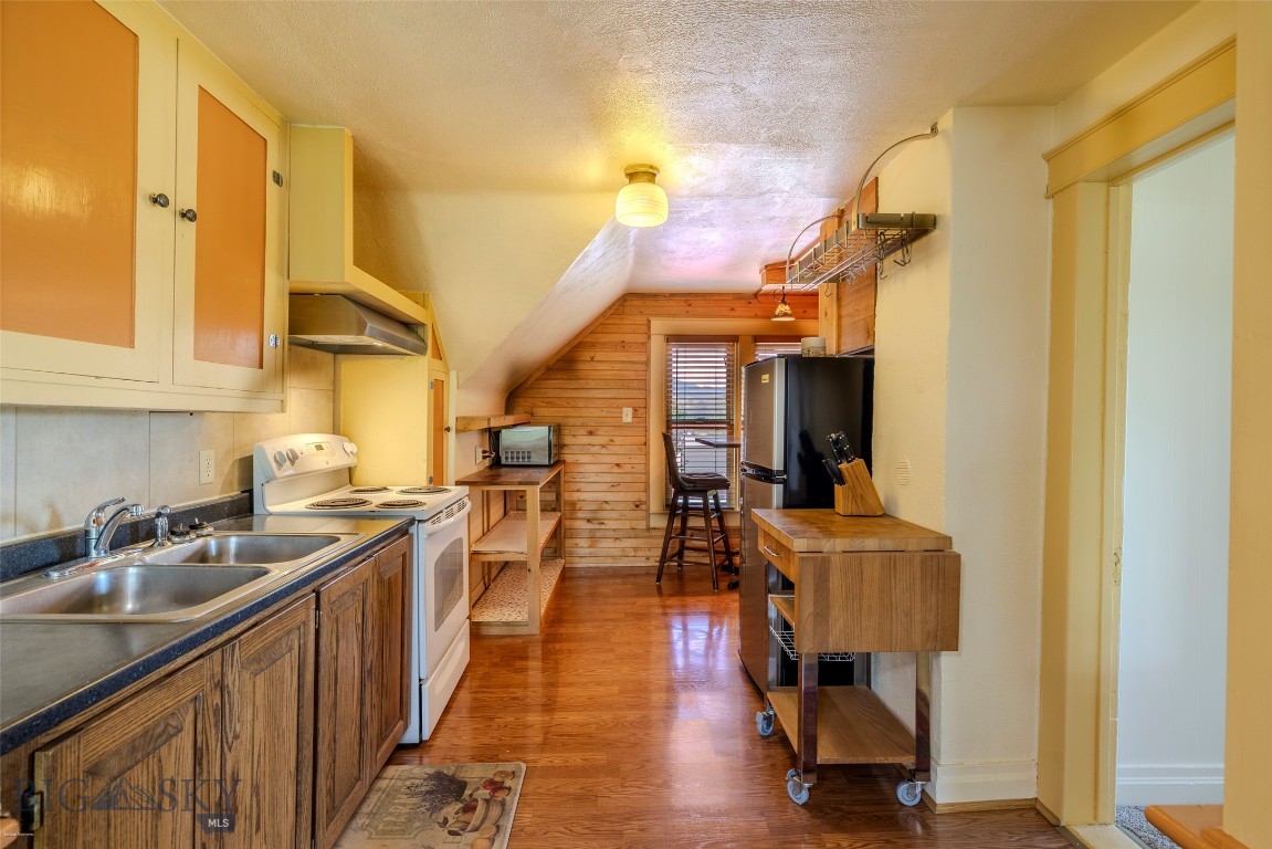 502 Table Mountain Drive