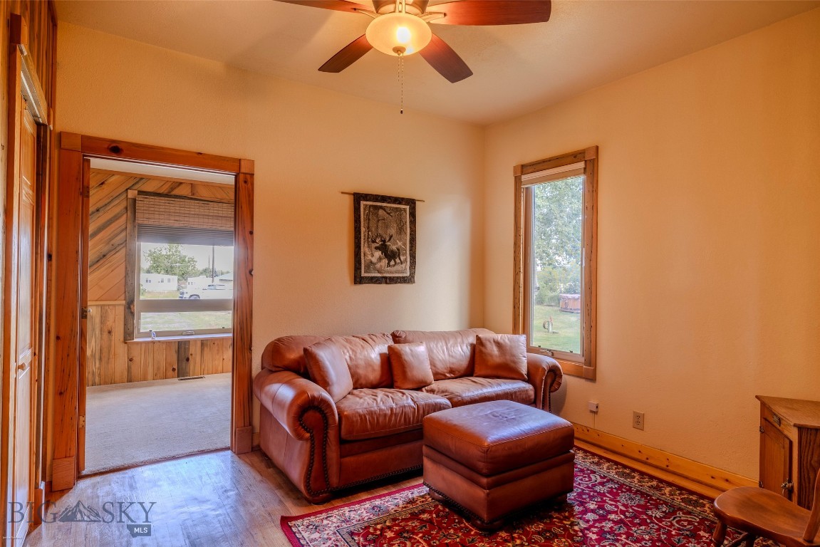 502 Table Mountain Drive