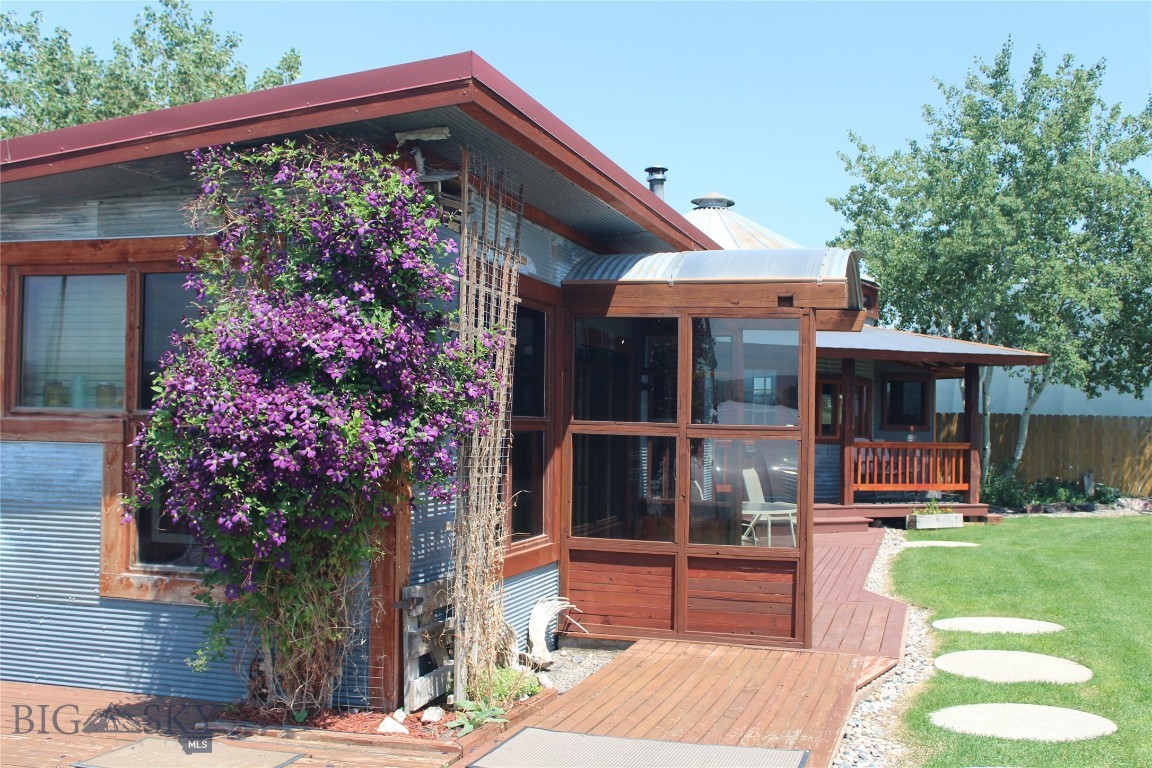 502 Table Mountain Drive