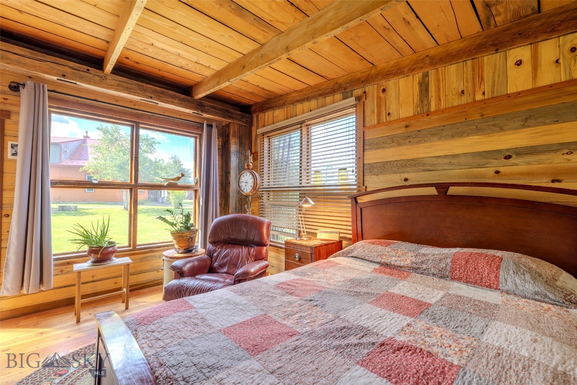 502 Table Mountain Drive