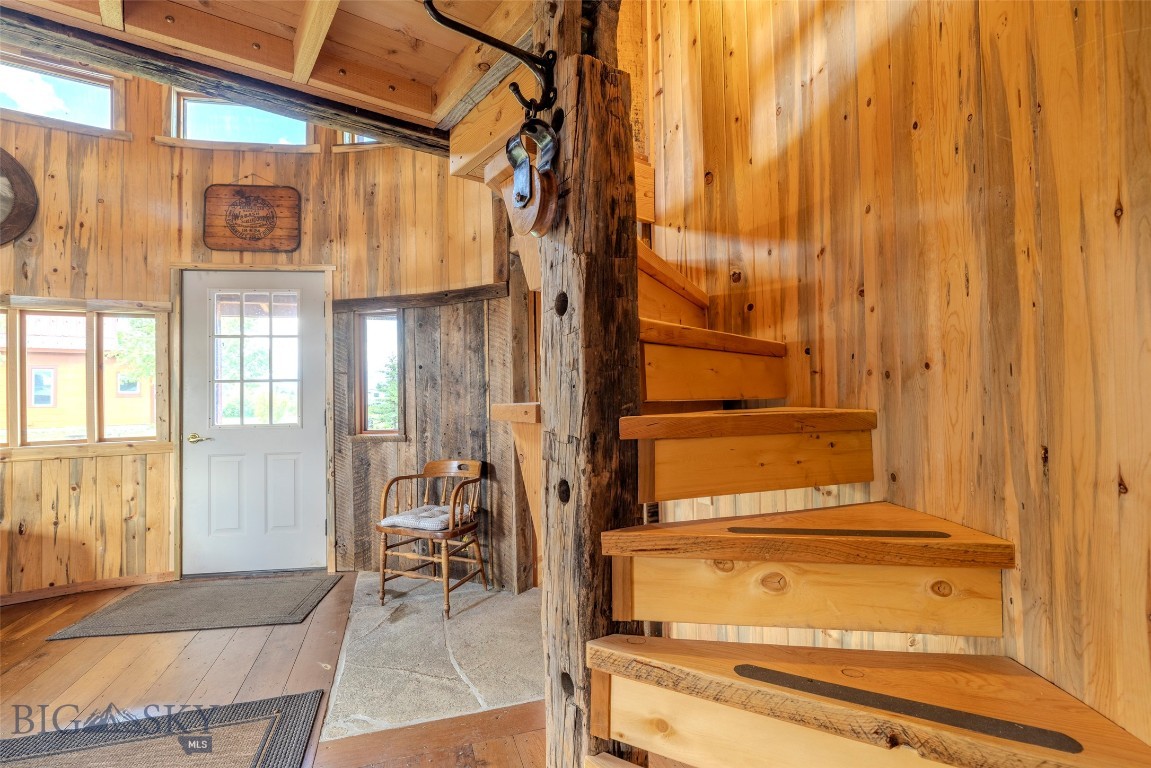 502 Table Mountain Drive