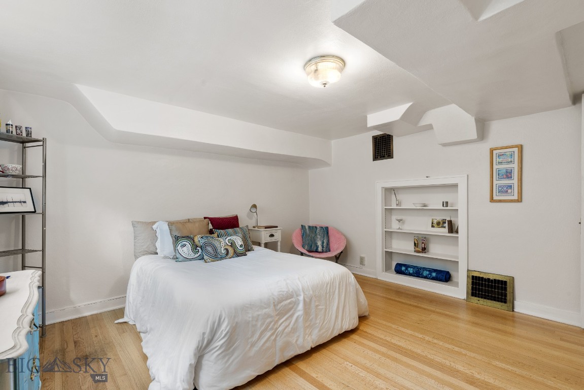 1014 S 6th Street