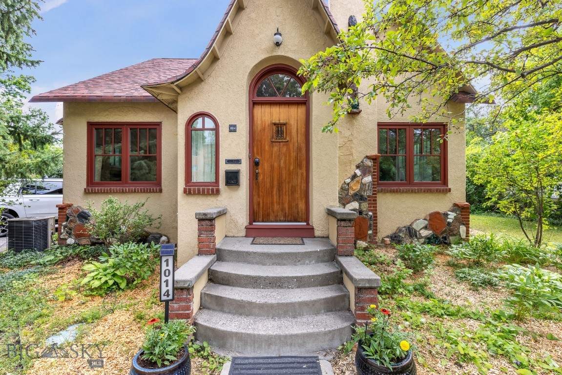 1014 S 6th Street