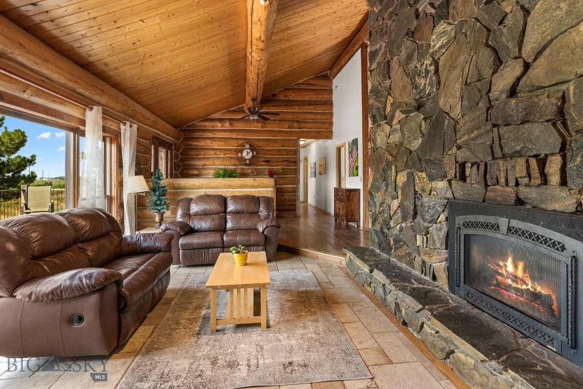 545 Coulee Drive
