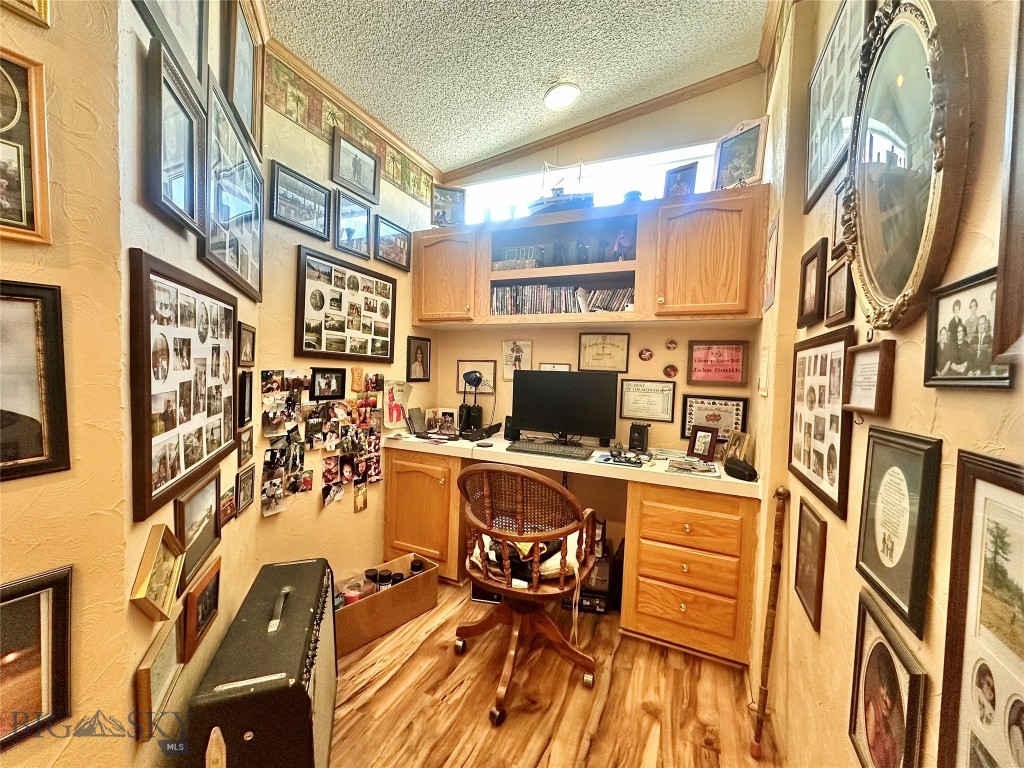 28 Secora Lane
