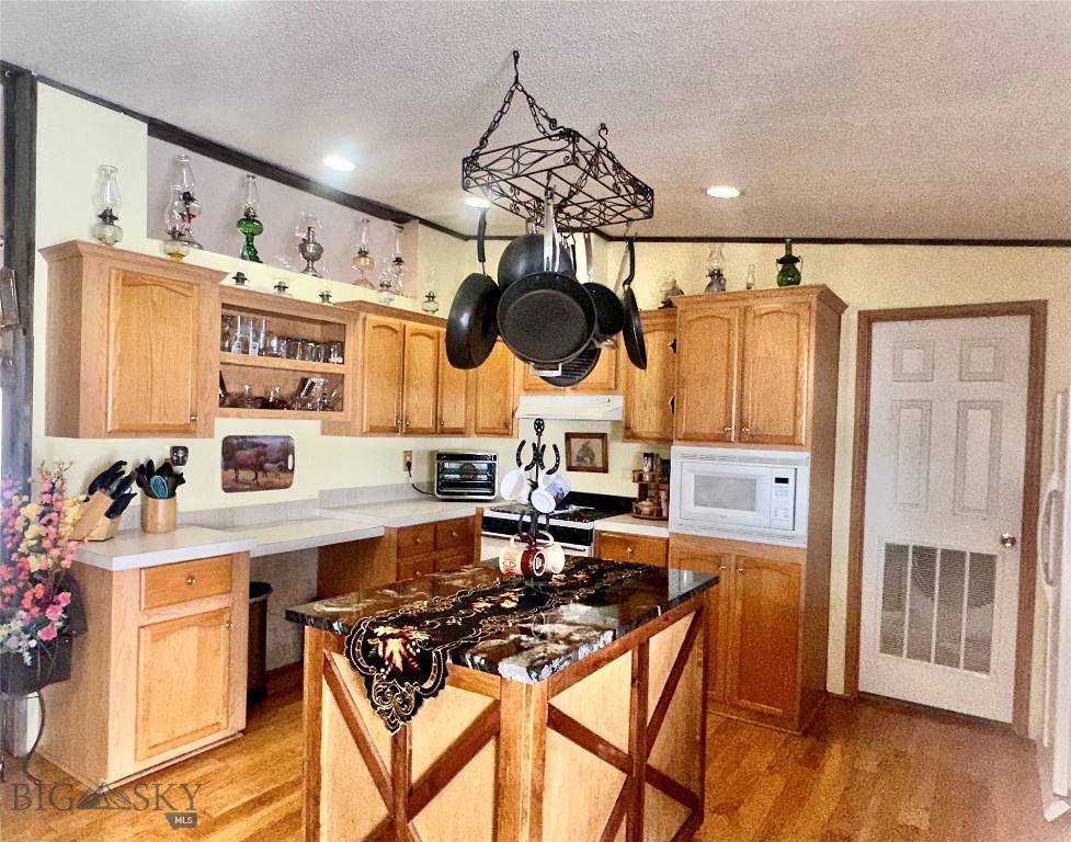 28 Secora Lane