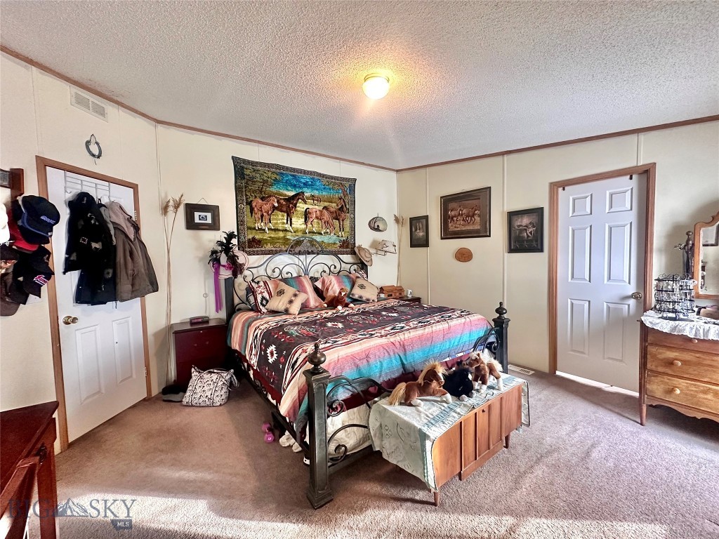 28 Secora Lane