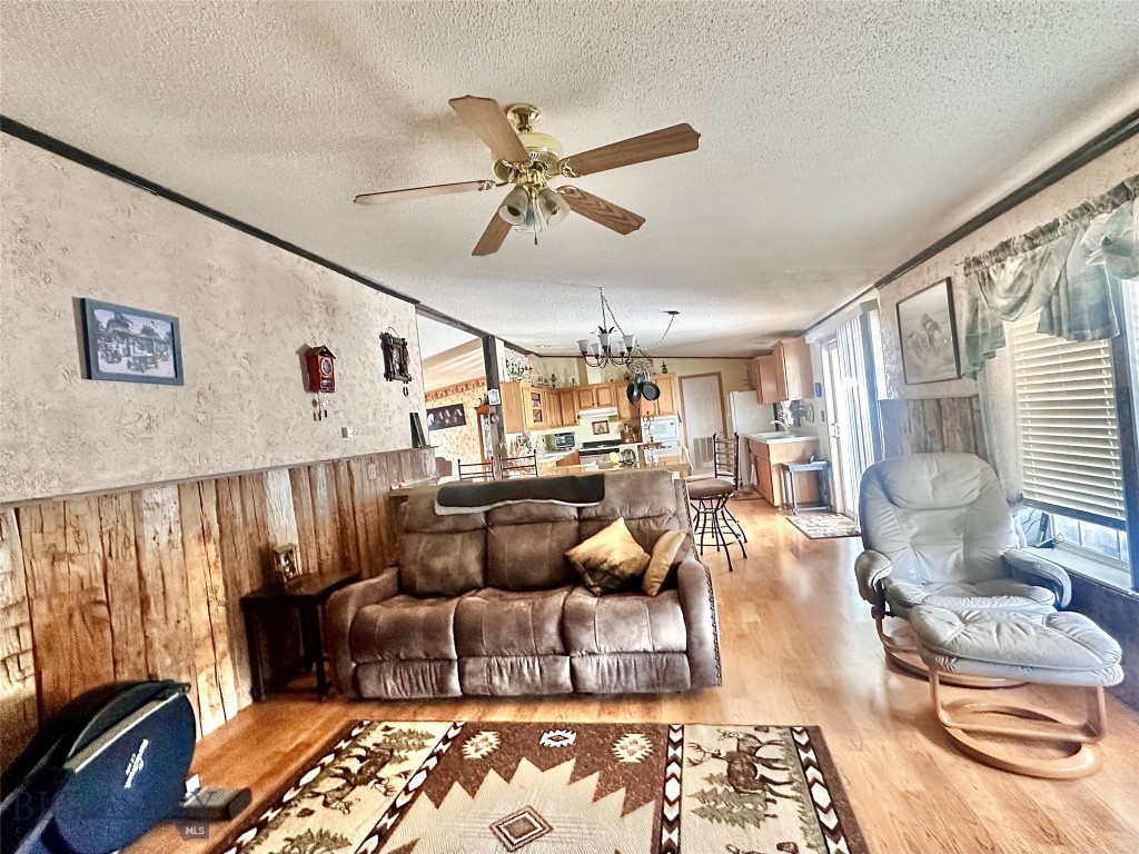 28 Secora Lane
