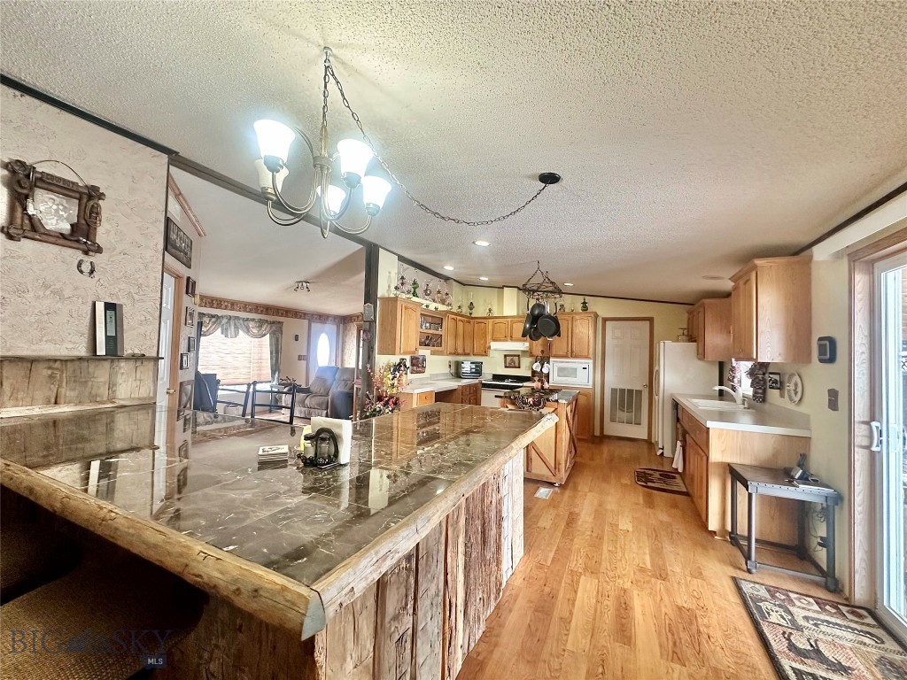 28 Secora Lane