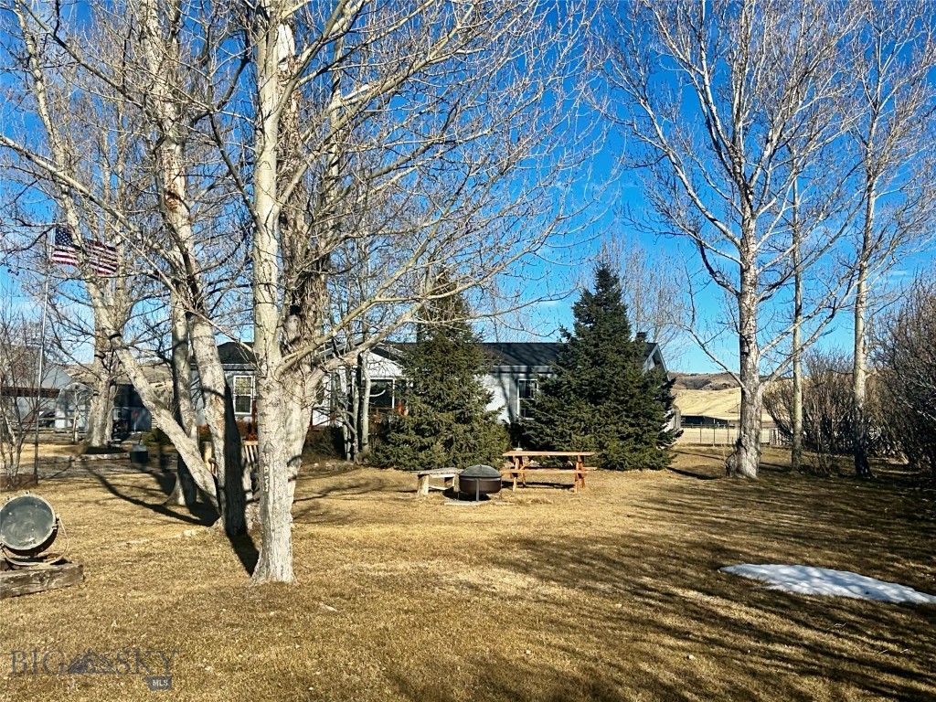 28 Secora Lane