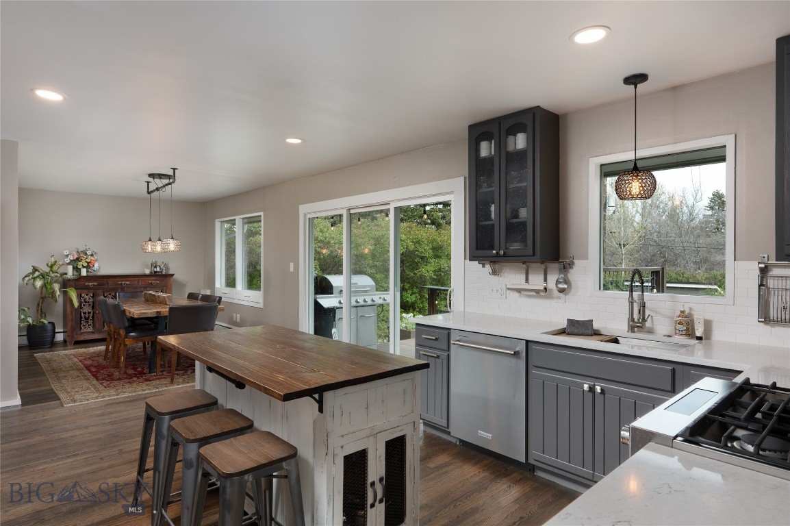 419 W Harrison