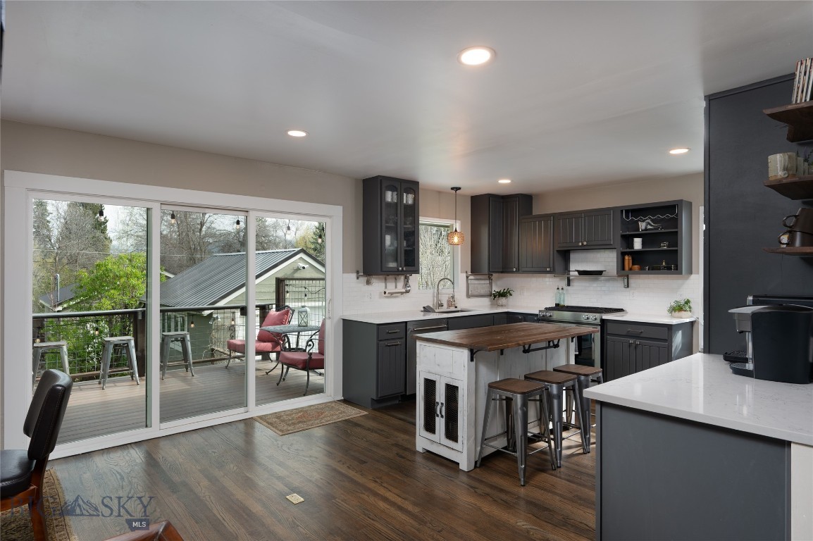 419 W Harrison